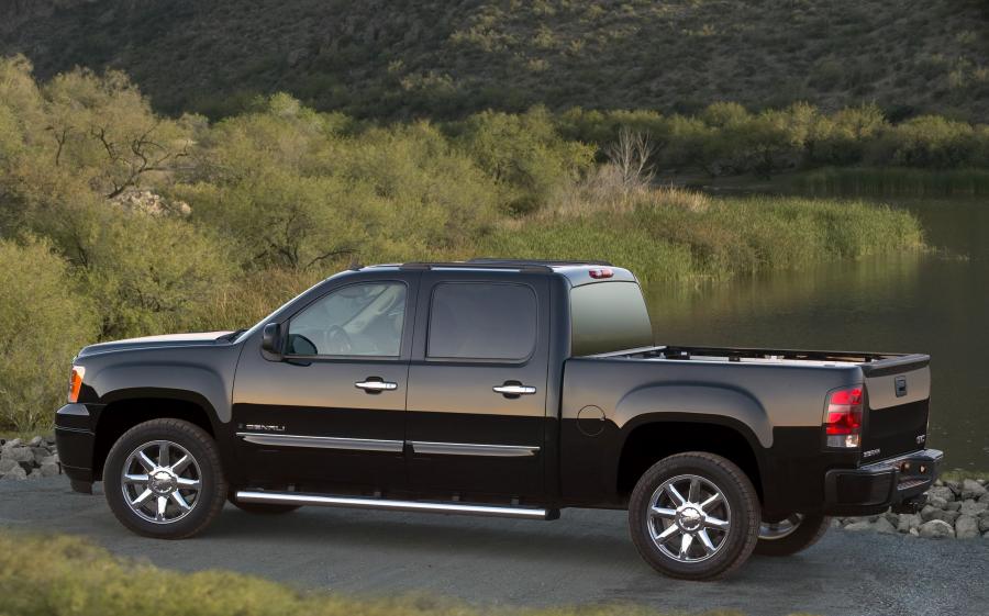  GMC Sierra Denali 2007 года  (фото 12 из 43)